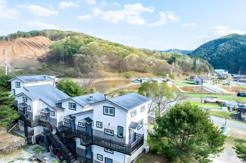 Hongcheon D-Day Pension Camping