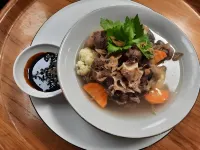 Cemara Tujuh Homestay & Resto Hotel a Garung