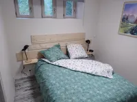 Le Lupicin, a quiet, comfortable one-bedroom apartment