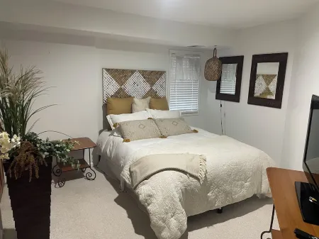 Golf course Views -Cozy 2-bedroom condo in charming Wilmington