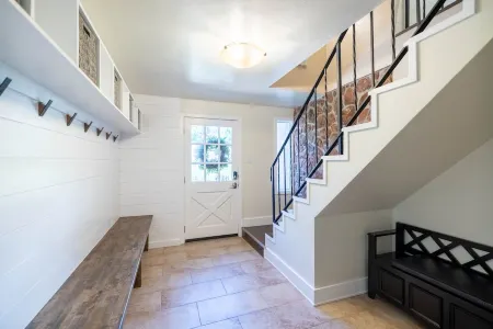 Mountainside Retreat, Minutes to Downtown Glenwood Springs Отели рядом с достопримечательностью «The Hideout at Glenwood Springs»