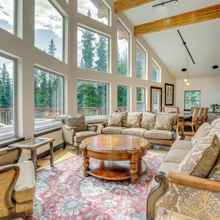 Hot Tub & Mtn Views Pristine Breckenridge Home!