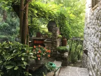 Podpec: Country Cottage in the countryside with absolute privacy Hotels near Monumento del lungomare di Capodistria