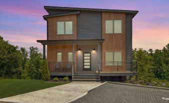 Gorgeous Brand-new Home w Pool Game Room Hot Tub