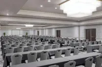 Crowne Plaza INDIANAPOLIS-AIRPORT by IHG - Business