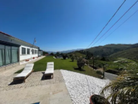 Escola Da Mestra Da Portela Sampriz Hotels in Ponte da Barca