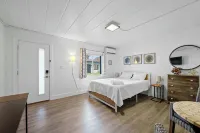 Chic City Retreat 93H - Apartments