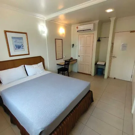 Travellers Lodge