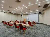 Ramada Plaza by Wyndham Izmir Hotels near Basmane