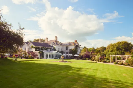 Summer Lodge Country House Hotel