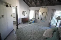 Yellow Canary Beach Resort