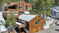 Spacious 4/5BR 4BA Tahoe Retreat w/ Hot Tub – Walk to Lake & Near Ski Resorts