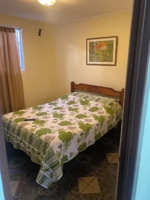 Casa Cerca de Supermercado de la Cadena Walmart, Aceptamos Mascotas con Cochera