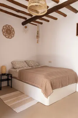 House with lake view in idyllic Restabal Hotels in Restabal