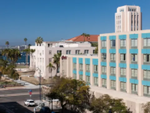 Hampton Inn San Diego-Downtown/Airport Area Hotels near Santa Fe Depot