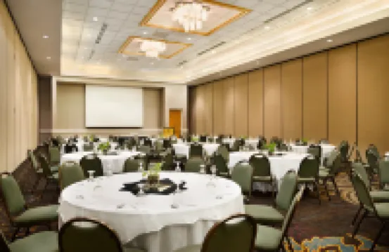Embassy Suites by Hilton Greensboro Airport