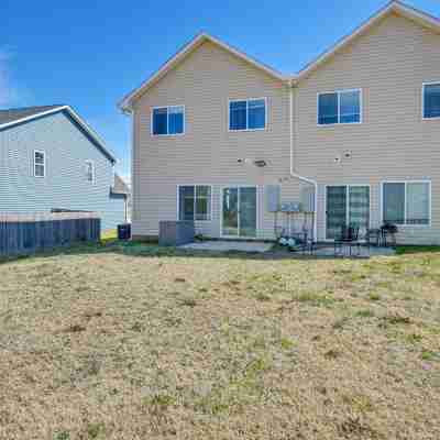 6 Mi to PNC Music Pavilion: Concord Townhome Hotel Exterior