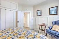 Mountain-View Lead Home w/ Patio + Fire Pit! - Homestays