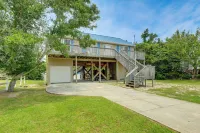 Coastal Emerald Isle Retreat w/ Deck & Grill! - Balkoner