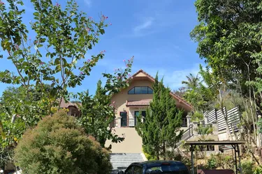 รูปภาพของ5 minutes to Wat Phrathat Phasornkaew, one of the mesmerizing local attractions!