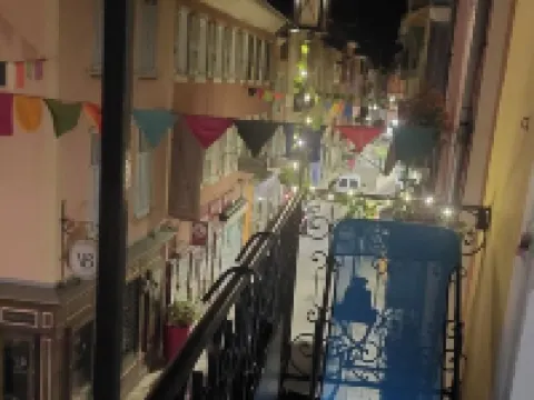 L'Escale historic city center rated 3 stars. 加普酒店