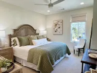 NEW Luxury Townhome in prestigious Moores Mill area of Auburn, AL! - Boutique