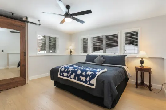 4 Bedroom House On Eagle-Vail Golf Course- 5 min to Beaver Creek & 10 to Vail