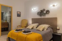 Studio Cosy Eyragues, Alpilles Near Saint-Rémy-de-Provence Hotels in Eyragues