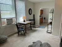 Charming 1-bedroom apartment in the historic district of enchanting Centerville Hotel a Washington Township