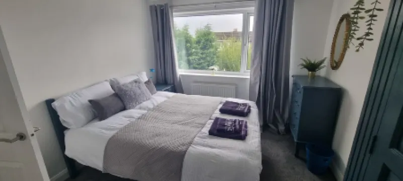 3 Bedroom Semi Detached House in the beautiful village of Bolton Le Sands. Отели рядом с достопримечательностью «Hyning Monastery»