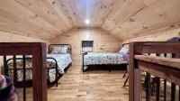 2Bdr  3Bd  1.5BA Cabin Located in the Heart of the New River Gorge National Park