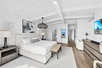 Spacious 5-Bedroom Beachfront Home on Beach Road!  STR24-0030 - พร้อมระเบียง