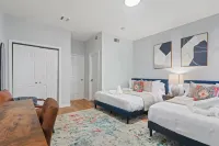 New!3Bed 3Full Bath/Sleeps 12/15 Mins to NYC/Near T station,buses and Parks - 4성급