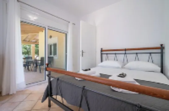 G&A Family Home near the Beach by MΡS