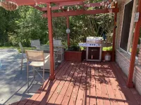 Rustic Retreat: Spacious Cottage with Private Saltwater Pool and Sauna