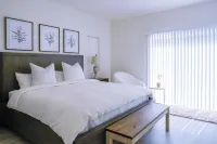 Newly built vacation home with a large backyard Hotels in Diamond Bar