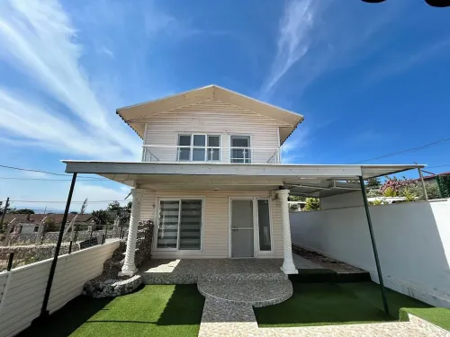 Villa with Garden 5 min to Airport , 10 min to Optimum Hotels in Menderes