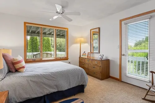 Beach Getaway - Spacious Katama Beach House