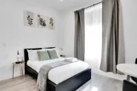 The Green Studio - BRAND NEW !