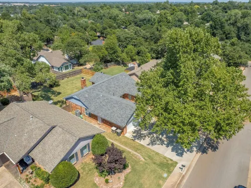 Chic 4BR Retreat with Big Backyard and Outdoor Dining Spaces