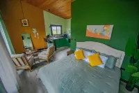 Paraiso Lima-King bed, balcony with jacuuzi, fast WiFi, EV charger