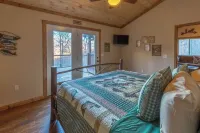 Deer Lodge cabin with loft and Gameroom