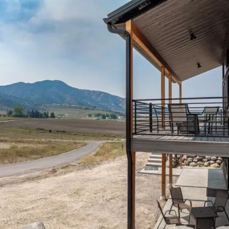 New 3-bedroom in delightful Lava Hot Springs. Bottom unit.