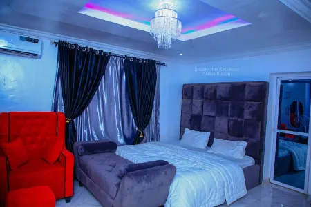 A Cosy 5 bedroom, 2 living-room 2 kitchen and 6 bathroom available for short let Отели рядом с Аэропорт Ибадан