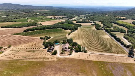 Maison Campagne 5 Chambres Avec Piscine Mirabeau en Luberon