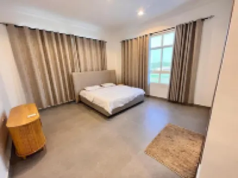 4 Bedrooms villa for rent