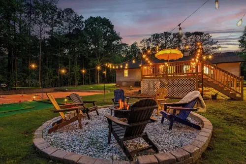 Near AtL, Pickleball, Golf, Pool, Karaoke, Tikibar, 1.25 Acre Private Retreat