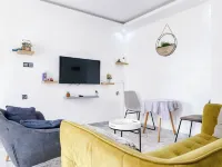 Lomé: Beach & Balcony