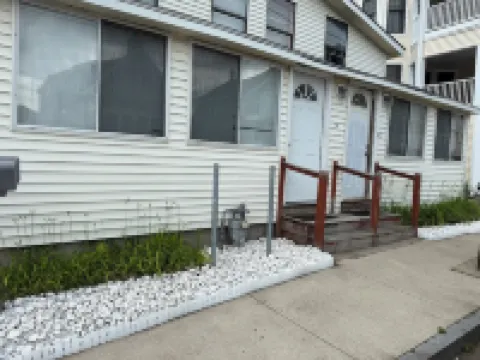 4-bedroom Apartment on Hampton Beach Strip