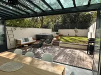 Place Dupuy 5' from downtown on foot 5-bedroom house with jacuzzi and garden Hotels in Toulouse East